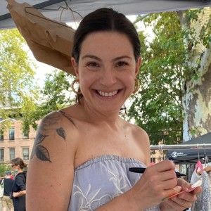 Meet your Posher, Danielle